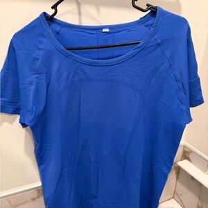 lululemon athletica Blue Short Sleeve Tee